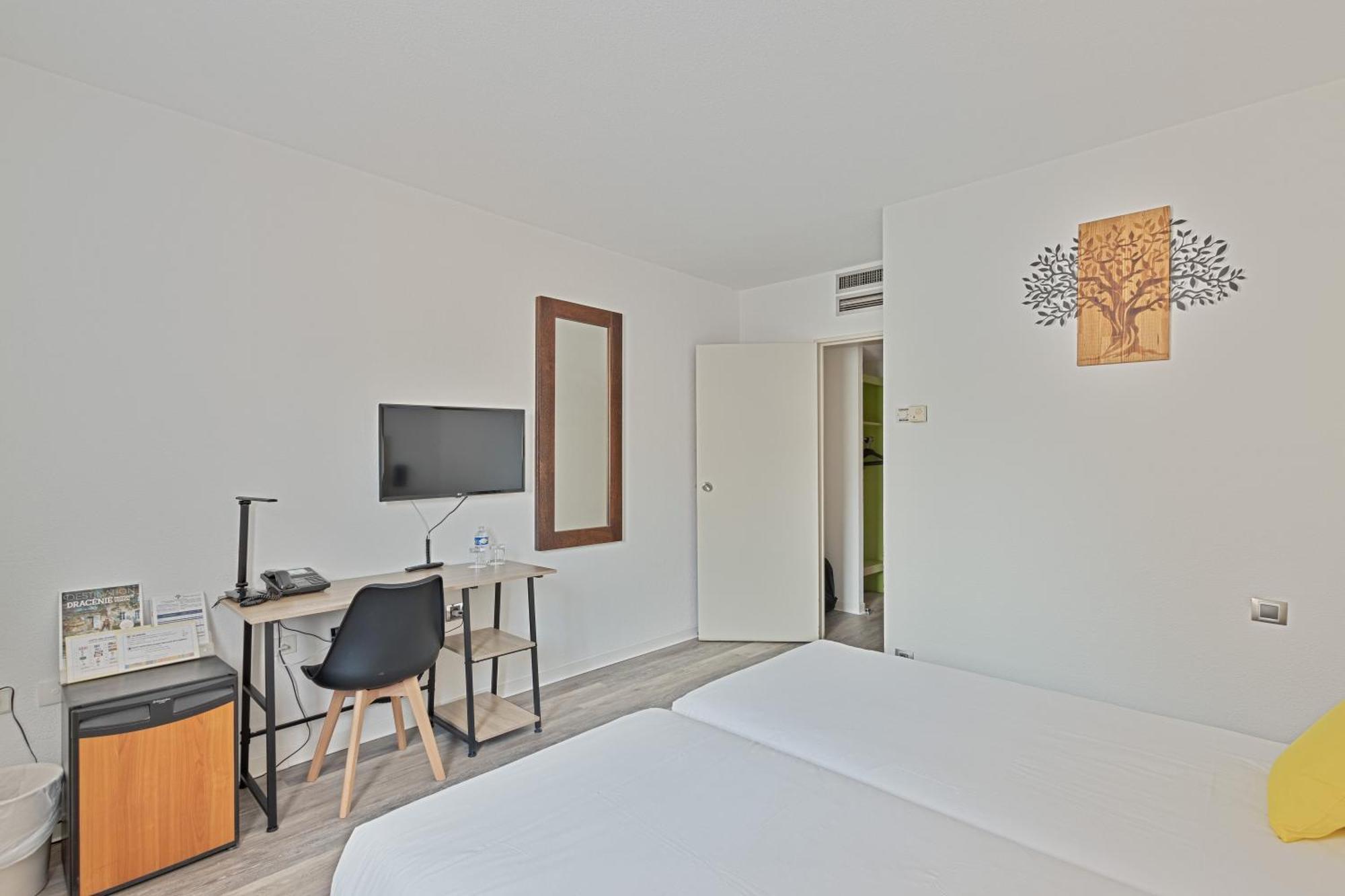 דראגיניאן Hotel Provence מראה חיצוני תמונה