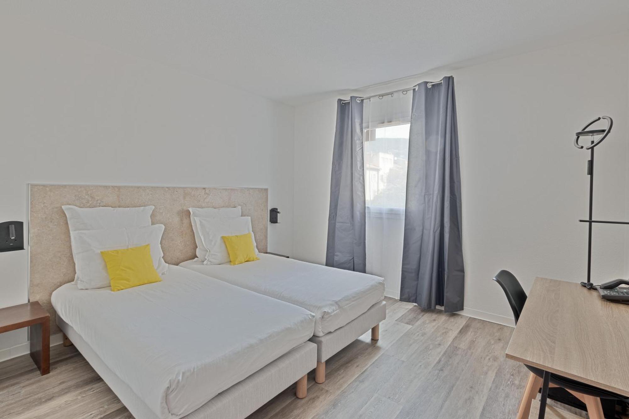 דראגיניאן Hotel Provence מראה חיצוני תמונה